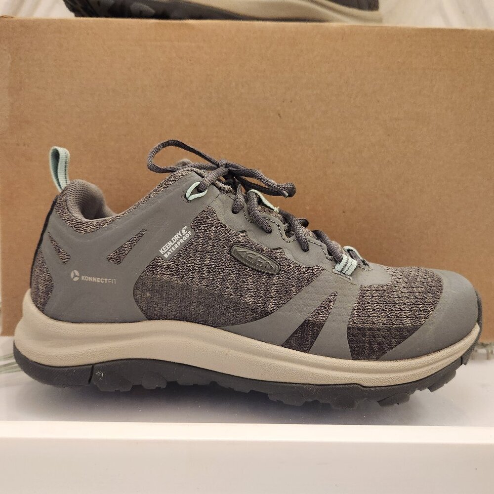 KEEN Women's Gray Knit Trail Sneaker with Sage Accents